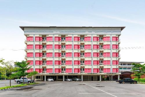 โอโย 139 วี รีโซเทล โฮเต็ล (OYO 139 V.Resotel Hotel)